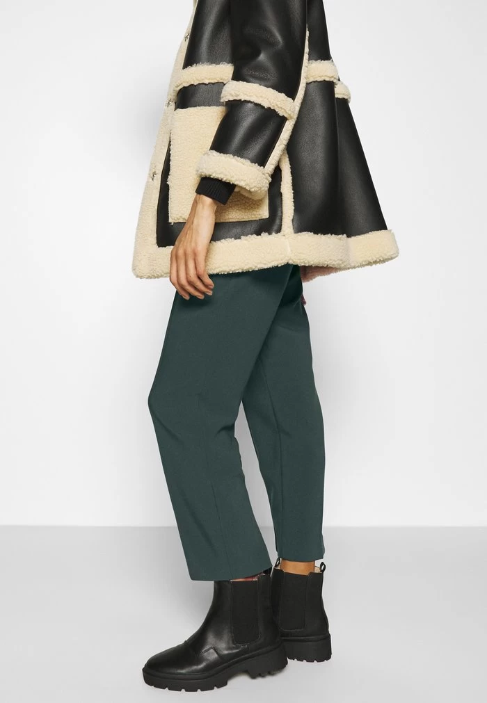 Women's Anna Field BASIC BUSSINESS WITH PINTUCKS Trousers Dark Green | SFVQNKR-38 - Image 4