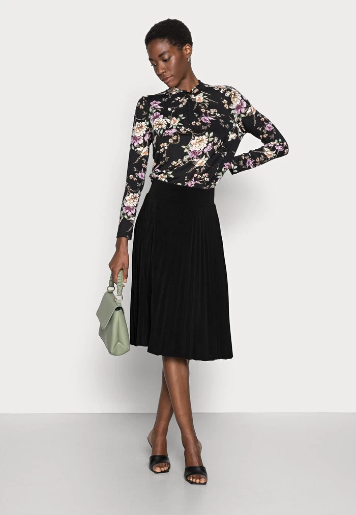 Women's Anna Field Plisse A Line Mini A Line Skirts Black | EIOMWKL-52 - Image 2